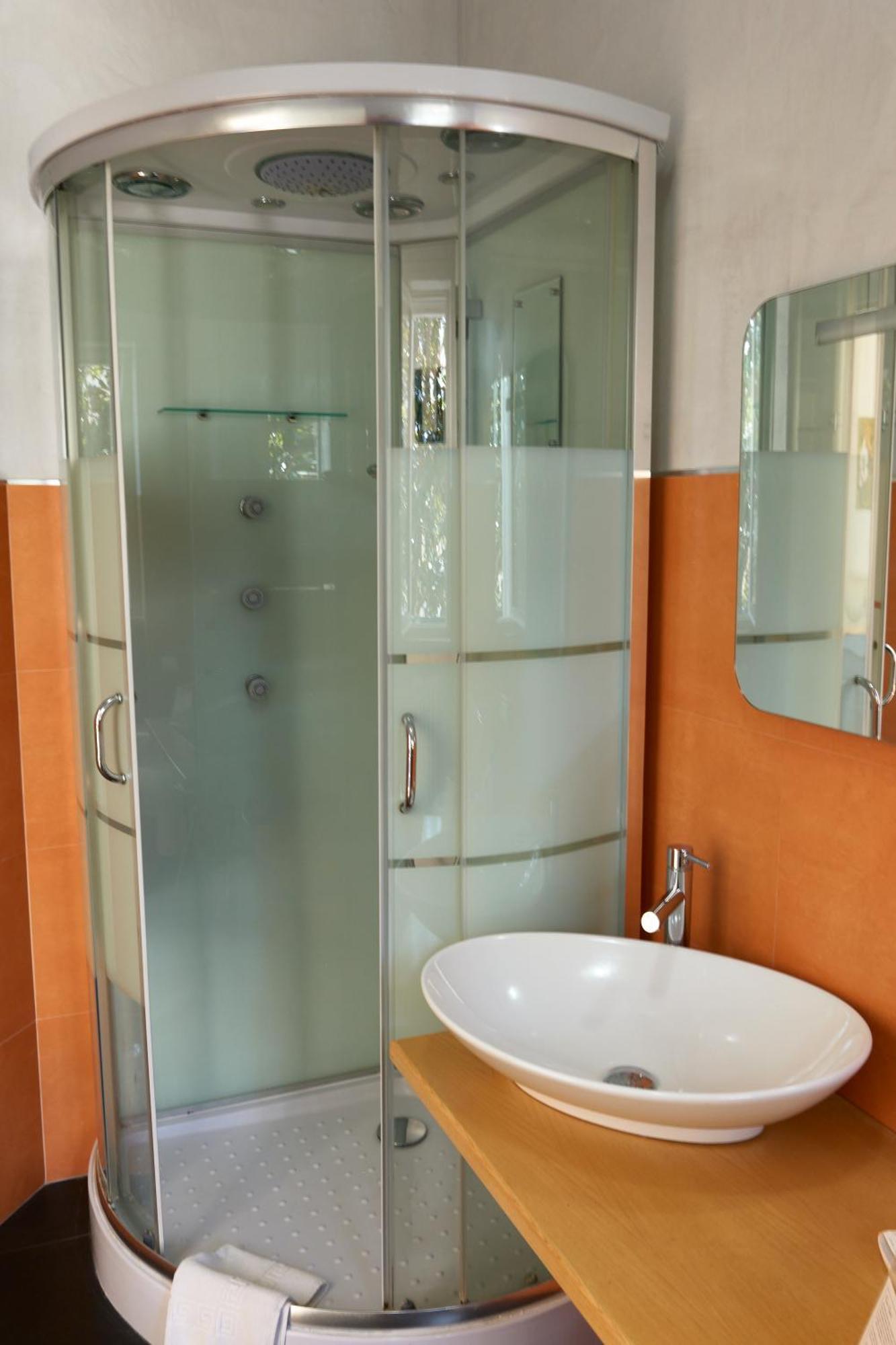 Hotel Il Giardino Di Flora Con Piscina à Lecce Extérieur photo