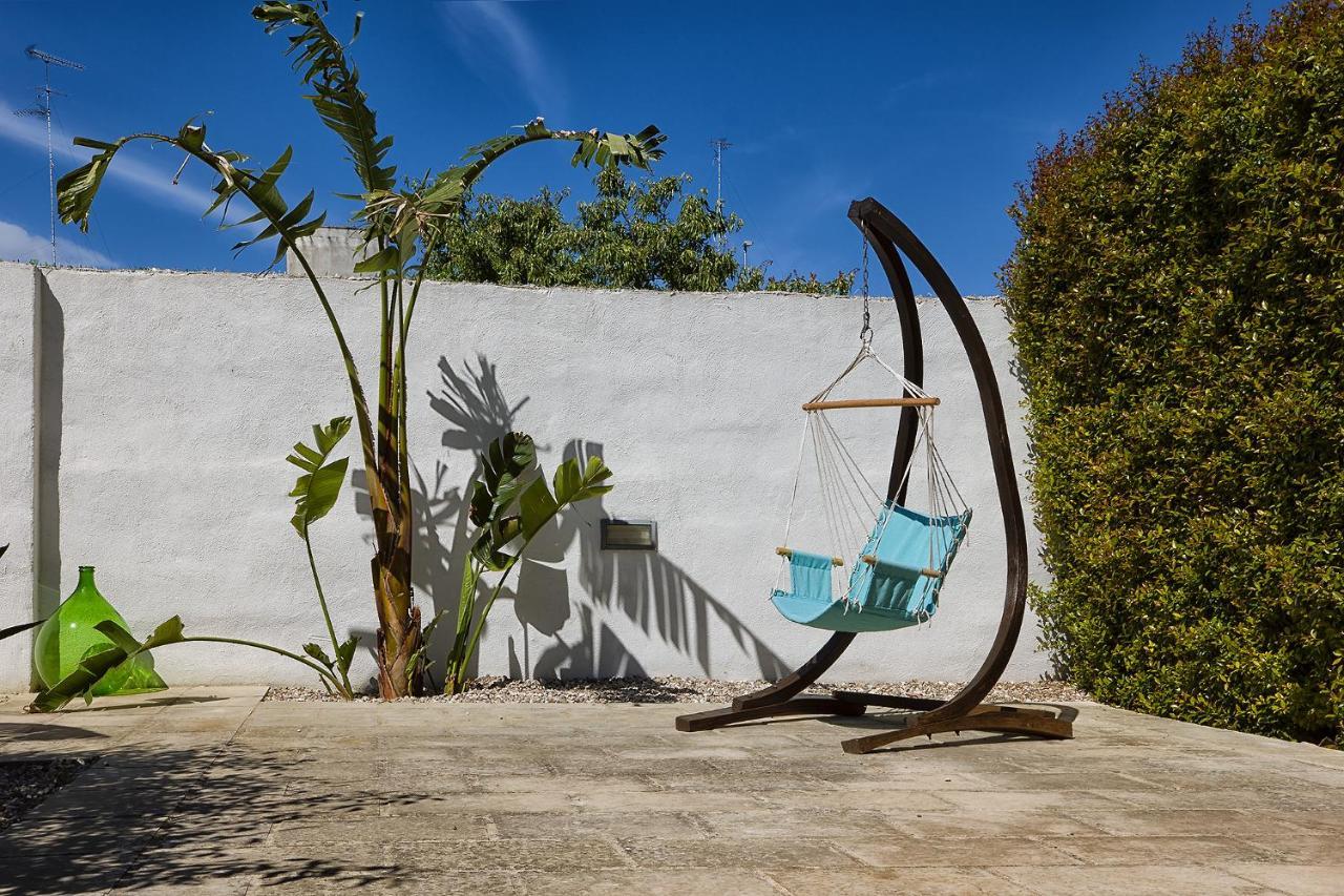 Hotel Il Giardino Di Flora Con Piscina à Lecce Extérieur photo