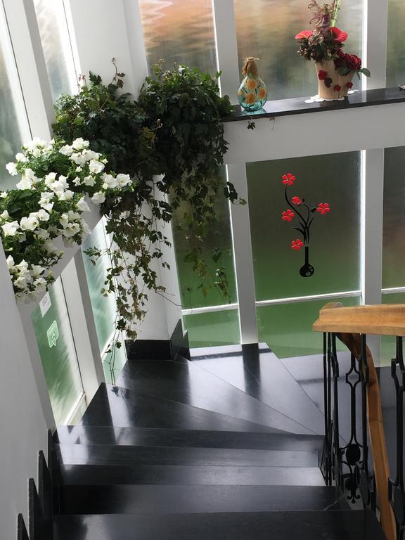 Hotel Il Giardino Di Flora Con Piscina à Lecce Extérieur photo