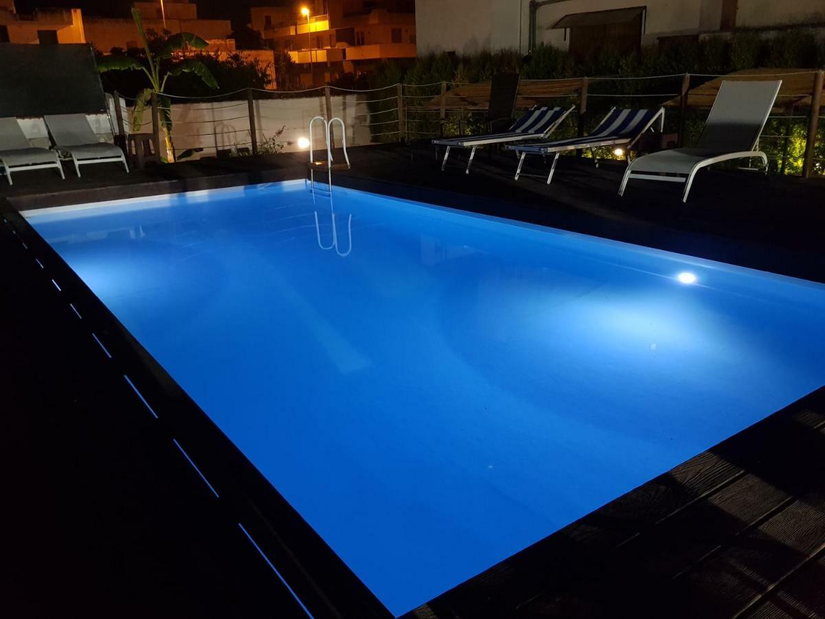Hotel Il Giardino Di Flora Con Piscina à Lecce Extérieur photo